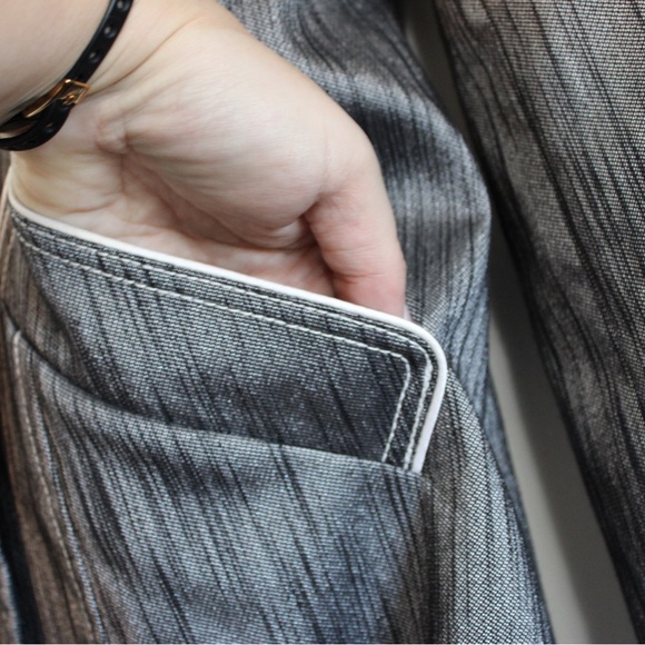 Italian made women’s jacket, textured blue fabric - Picture 7 of 9